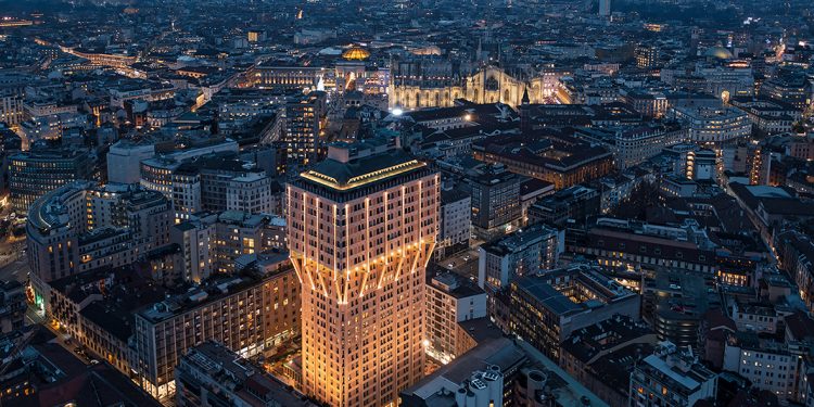 Le residenze della Torre Velasca a Milano diventano (anche) suite per  turisti