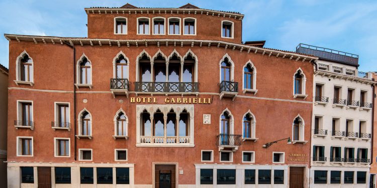 Starhotels, finanziamento da 350 milioni di euro per il piano di espansione