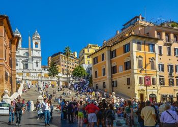 Nel 2025 la spesa dei turisti internazionali in Italia sopra i 60 miliardi di euro (+10%)