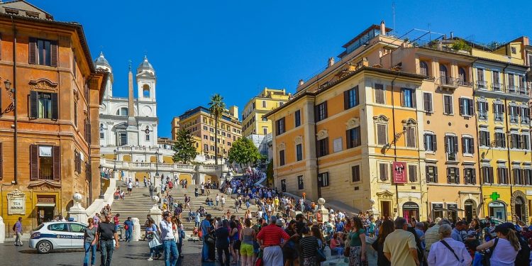 Nel 2025 la spesa dei turisti internazionali in Italia sopra i 60 miliardi di euro (+10%)