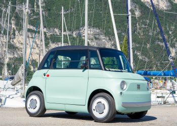 Emotion e Stellantis: cresce il noleggio di auto elettriche per hotel