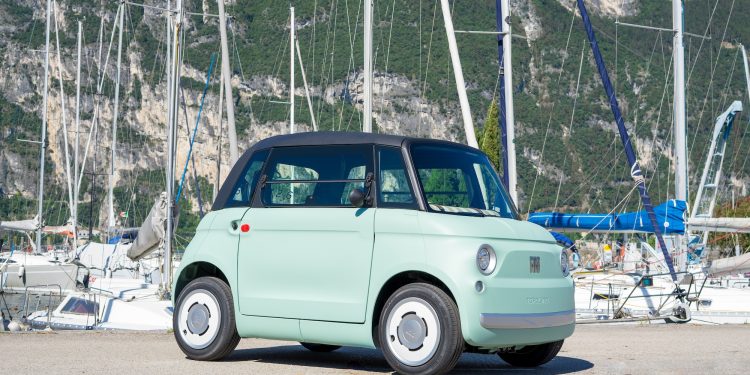 Emotion e Stellantis: cresce il noleggio di auto elettriche per hotel