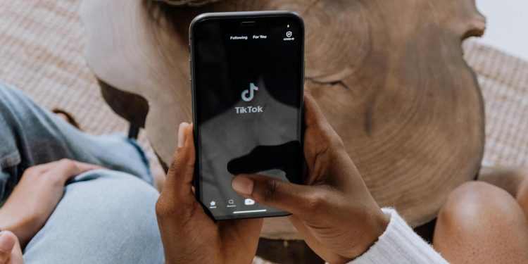 Anche da TikTok in Usa si può prenotare un hotel (in partnership con Booking)