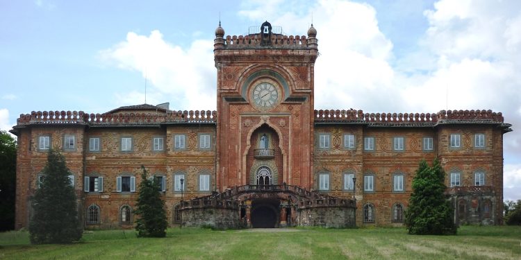 Il Castello di Sammezzano in Toscana diventerà un luxury hotel