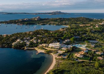 7Pines Sardinia chiude il 2025 a 15 milioni di euro (+15%) con ebitda al 28%