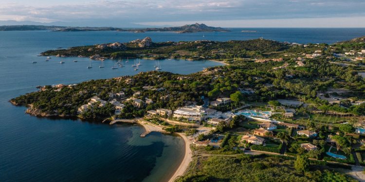 7Pines Sardinia chiude il 2025 a 15 milioni di euro (+15%) con ebitda al 28%