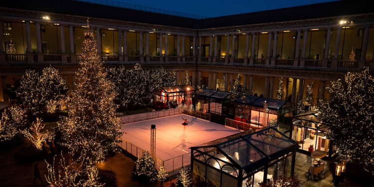 Durante le feste di Natale Portrait Milano apre una pista di pattinaggio per la città