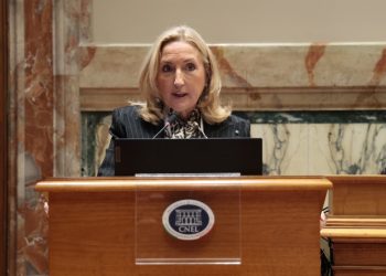 Nel 2025 presenze nella Penisola a +2% spinte solo dagli stranieri. Italiani flat