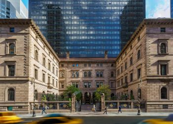 Lotte Hotels rileva il terreno del New York Palace per 490 mln $