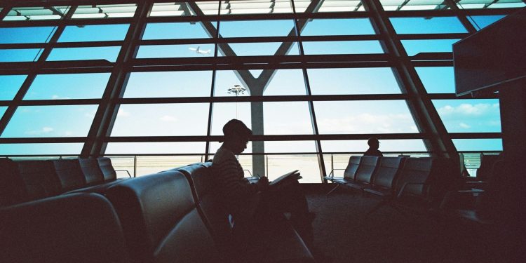 Passeggeri negli aeroporti italiani a 230 mln (+5%). Raddoppiati in 20 anni