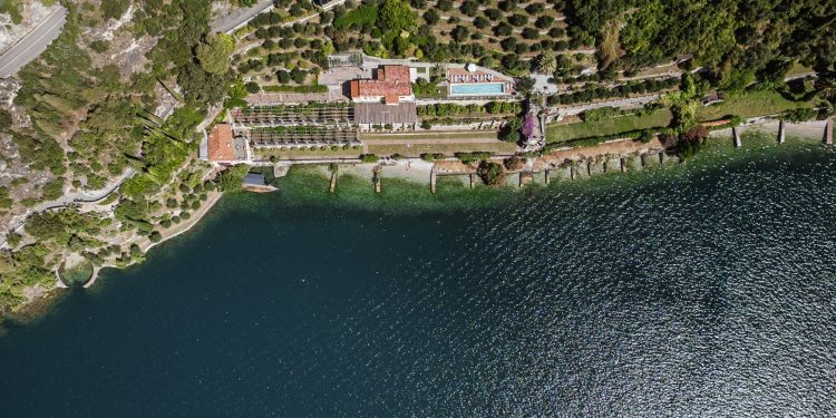 Arrivano in Italia le ville lusso Sirreti: Toscana, Roma e Lago di Garda
