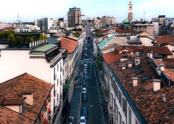 Montenapoleone District: “Il conflitto in corso potrebbe portare più turisti Usa a Milano”