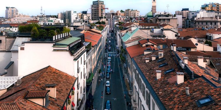 Montenapoleone District: “Il conflitto in corso potrebbe portare più turisti Usa a Milano”