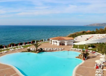 Nasce la società Amare Gestioni di Sostravel. Primo hotel in Sardegna nel 2026