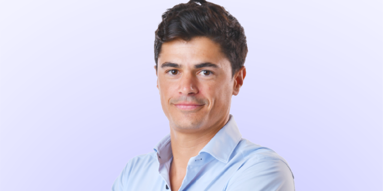 Smartness chiude round da 47 mln € per creare un Agente AI per hotel