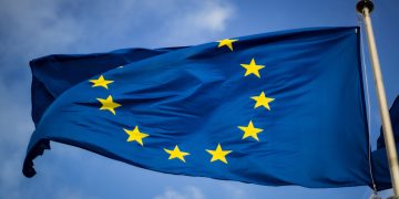 Commissione Ue accoglie l’accordo su nuove norme sugli affitti a breve termine